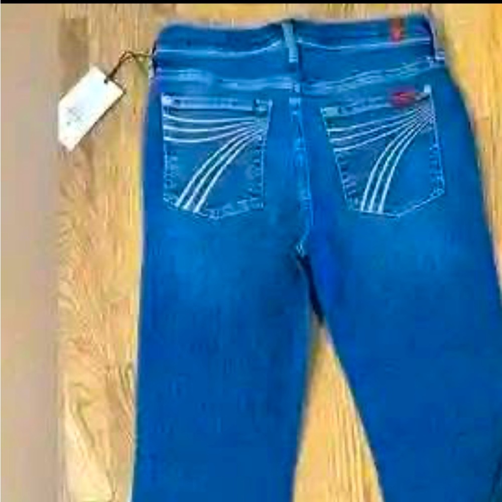 Bought from outlets
Good condition worn twice no holes or rips